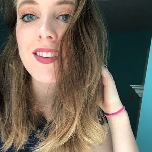 Meet your Posher, Abbey